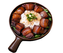 锅里的食物红烧肉饭