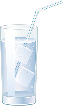 有冰块的苏打水气泡水