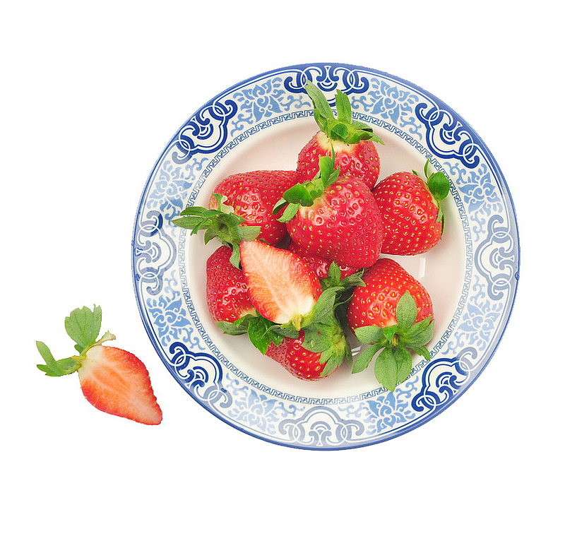 新鲜盘装草莓
