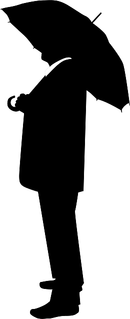 打伞男人站姿