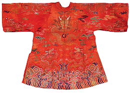 红色皇帝服饰