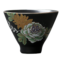 花卉图案黑陶茶杯
