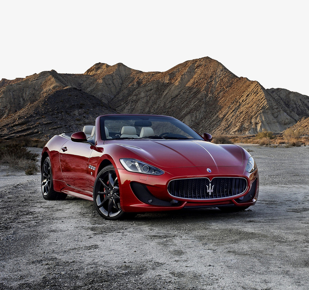 红色玛莎拉蒂跑车