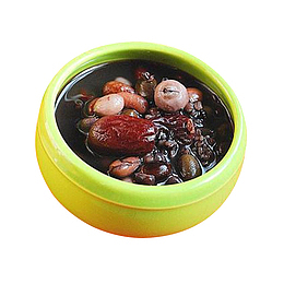 碗里的滋补美食乌鸡汤