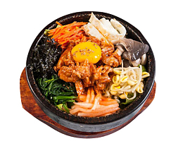 石锅里的美食泡菜拌饭
