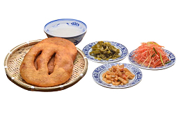 油饼配白米粥