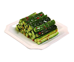一盘麻辣黄瓜段儿png