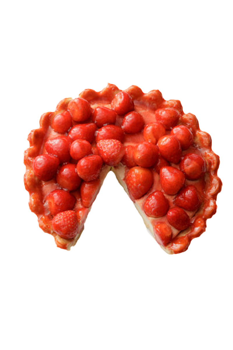 红色草莓做成的蛋糕实物