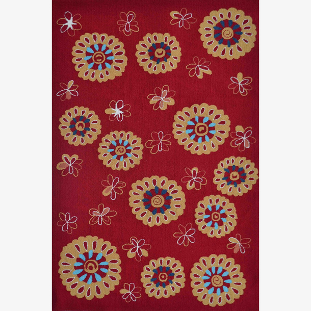 深红色的方形花纹地毯