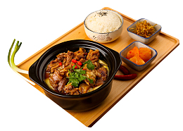 煲仔红烧牛肉饭快餐