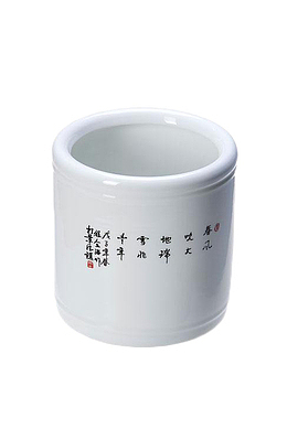 白色笔筒