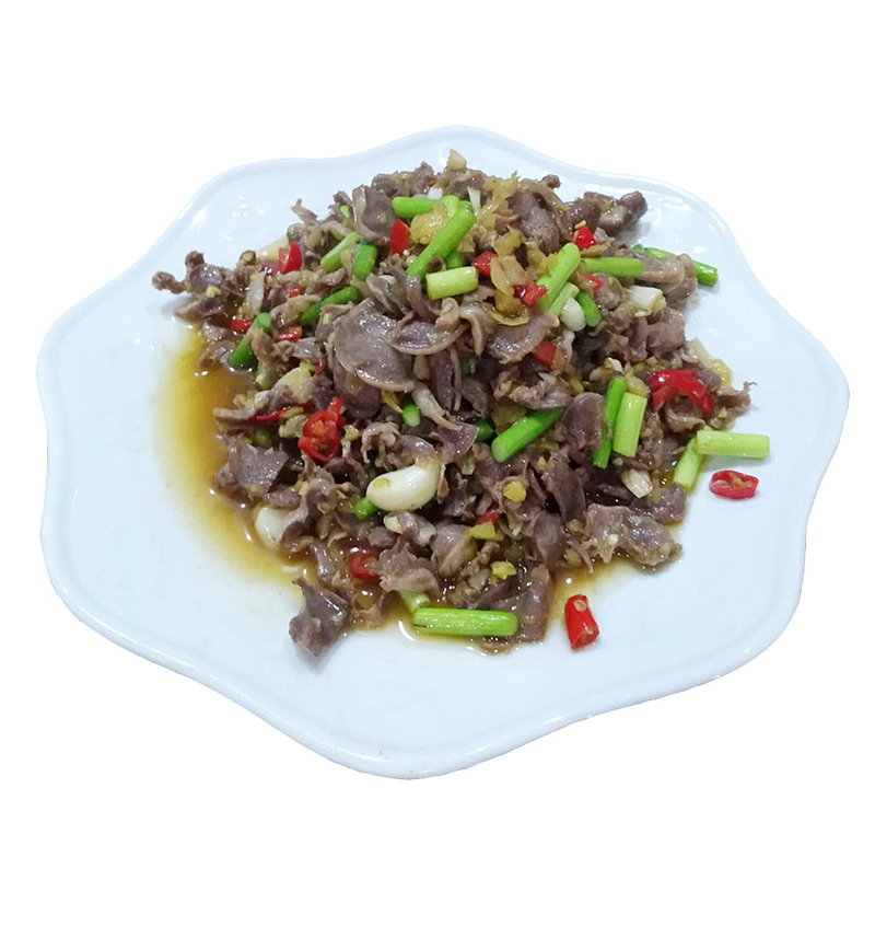 碟子里的小炒鸡杂