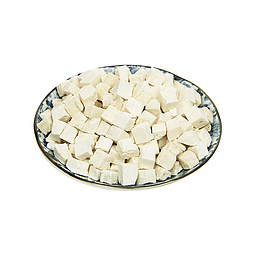 一碟白色的茯苓广告