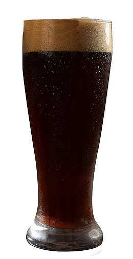 青岛黑啤啤酒png+