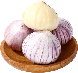 一盘新鲜的独头蒜