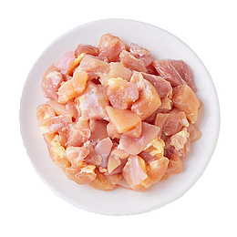 新鲜的生鸡丁