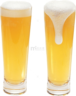 两杯啤酒