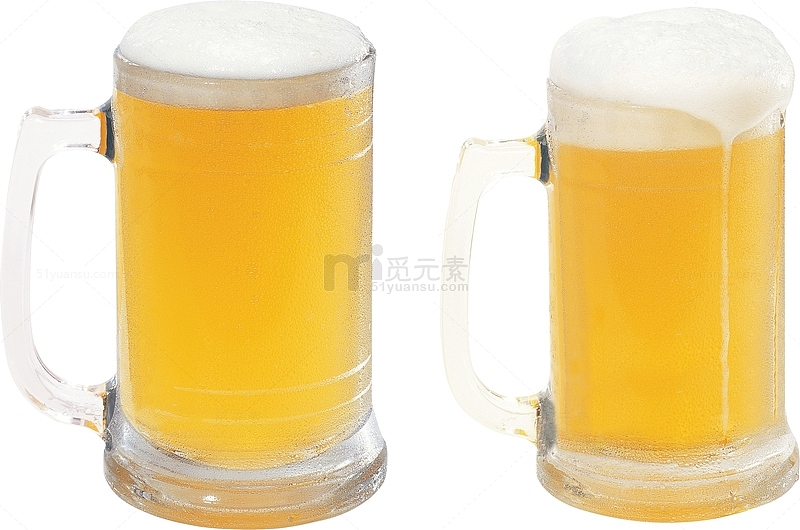 两杯大杯装啤酒