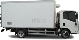 白色卡车