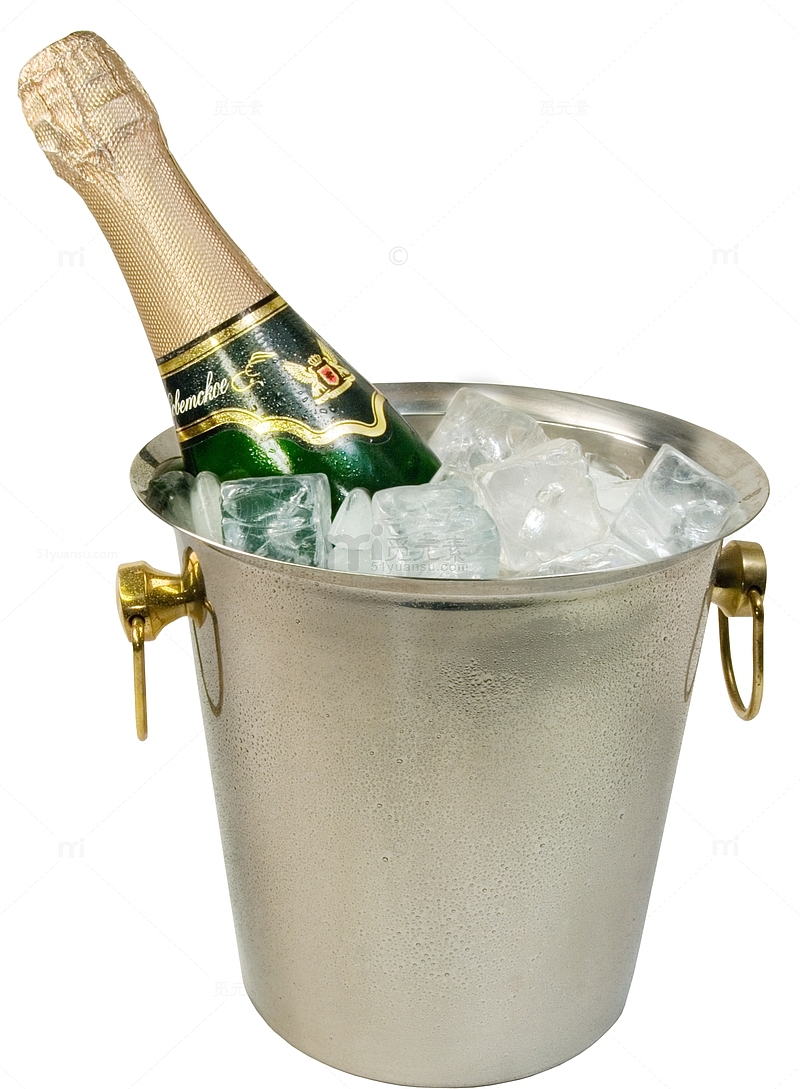 冰桶中的香槟瓶