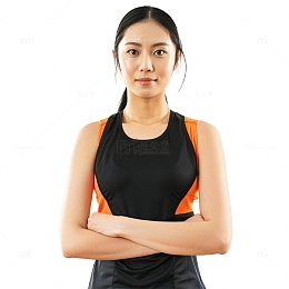 女性健身半身像