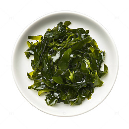 一盘海带海产品