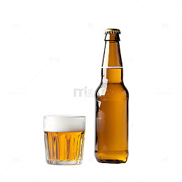 一罐啤酒和啤酒瓶