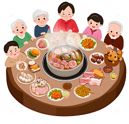 家庭团聚围坐火锅晚餐温馨场景