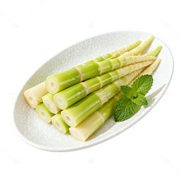 一盘新鲜的笋尖竹笋火锅食材