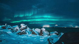 极光夜空冰雪景观