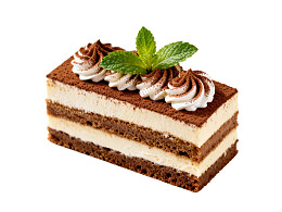 三层巧克力奶油蛋糕配薄荷叶