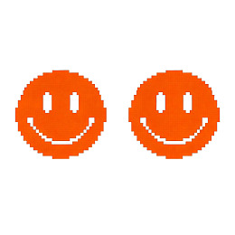 两个像素风格的橙色笑脸图案