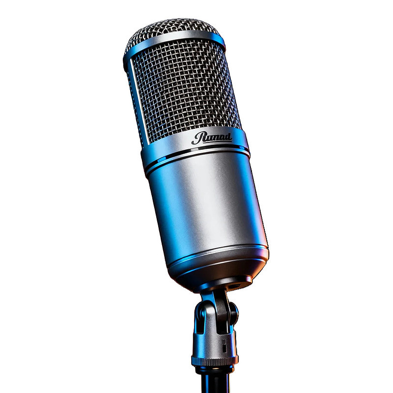 银色复古麦克风特写图片