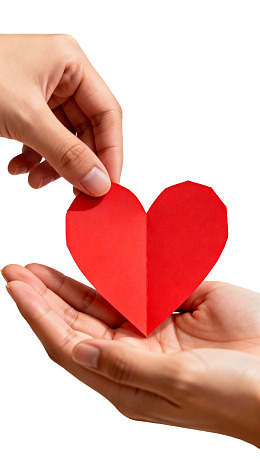 双手传递红色纸心图片