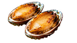 两颗烤制鲍鱼特写图片