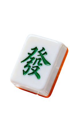 白色麻将牌‘發’字特写