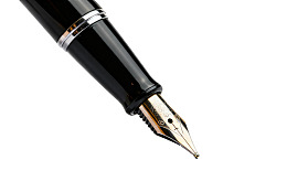 黑色钢笔特写展示图片