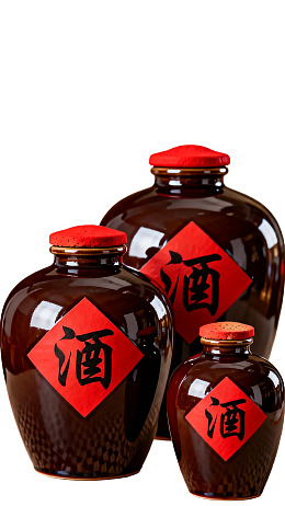 三款酒坛展示传统酿酒容器