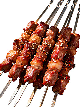 五串撒芝麻孜然羊肉串