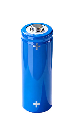 蓝色圆柱形电池特写图片