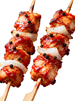 美味烤鸡肉串配洋葱图片