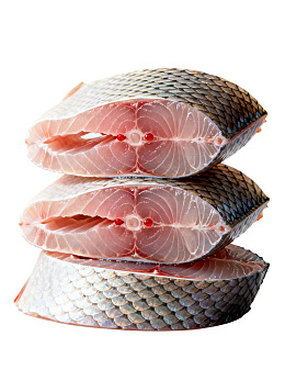 新鲜鱼片堆叠展示图片