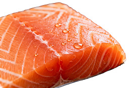 新鲜三文鱼切片特写图片