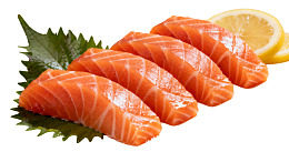 新鲜三文鱼刺身配柠檬