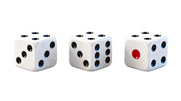 三枚骰子展示不同点数