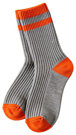 灰色条纹橙色点缀的针织袜