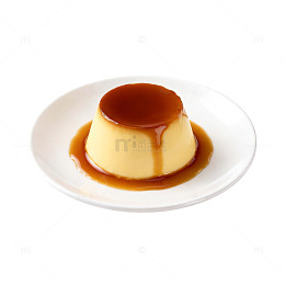 白色盘子上的焦糖布丁