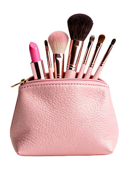粉色化妆包内装有化妆刷和口红
