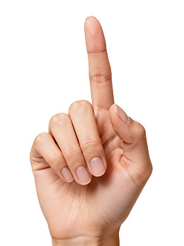 手部特写展示竖起食指