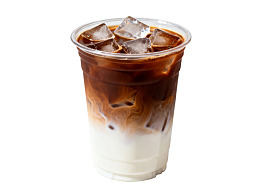 一杯冰咖啡层次分明冰块点缀